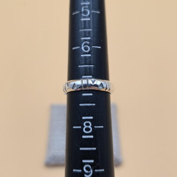 Size 7 Sterling Silver Lines And Triangle Shapes Band Ring A5160 - Picture 5 of 7